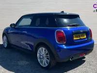 Używany Mini Cooper Hatch 136 KM (100 kW) 2018 Niebieski Hatchback