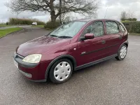 Used Vauxhall Corsa Elegance 79 HP (58 kW) 2003 Red Hatchback