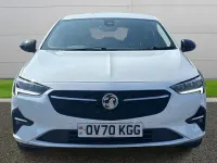 Second-hand Vauxhall Insignia Sport 122 CP (89 kW) 2020 Alb Hatchback