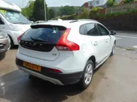 Used Volvo V40 SE 2013 White Hatchback
