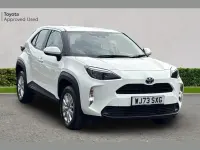 Usado Toyota Yaris Cross 113 HP (83 kW) 2023 Branco SUV