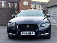 Used Jaguar XF Portfolio 180 HP (132 kW) 2016 Blue Sedan