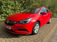 Used Vauxhall Astra Design Edition 110 HP (80 kW) 2017 Red Estate