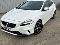 Begagnad Volvo V40 R-Design 152 HK (111 kW) 2018 Vit Halvkombi