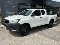 Used Toyota HiLux Active 150 HP (110 kW) 2020 White Pickup