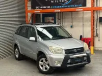 Begagnad Toyota RAV4 147 HK (108 kW) 2004 Silver SUV