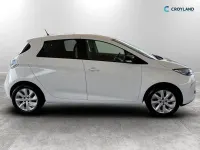 Used Renault Zoe Dynamique 64 kW (88 HP) 2016 White Hatchback