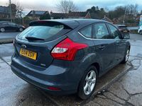 Usado Ford Focus Zetec 2014 Cinzento Citadino