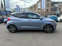 Used Hyundai i10 Premium 84 HP (61 kW) 2024 Blue Hatchback