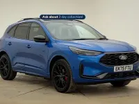 Usado Ford Kuga ST-Line X 243 HP (178 kW) 2025 Azul SUV