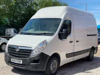 Used Vauxhall Movano 125 HP (91 kW) 2014 White MPV