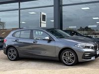 Usado BMW 116 Sport Line 2021 Gris Utilitario