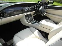 Usado Jaguar XK8 300 HP (220 kW) 2005 Cabrios