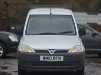 Używany Vauxhall Combo 75 KM (55 kW) 2010 Srebrny Minivan