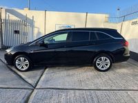 Second-hand Vauxhall Astra Design Edition 136 CP (100 kW) 2016 Negru Break