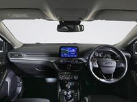 Usado Ford Focus Titanium X 125 CV (91 kW) 2020 Gris Utilitario