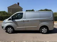 Used Ford Transit Custom Limited 170 HP (125 kW) 2017 Silver Van