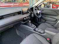 Used Honda HR-V Elegance 131 HP (96 kW) 2024 Sunlight white SUV