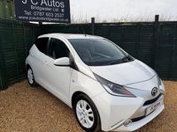 Used Toyota Aygo X-pure 69 HP (50 kW) 2016 White Hatchback