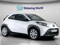 Used Toyota Aygo X PURE 72 HP (52 kW) 2022 White SUV