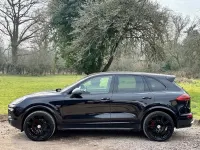 Used Porsche Cayenne 262 HP (192 kW) 2015 Black SUV
