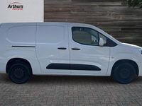 Used Vauxhall Combo Sportive 99 HP (72 kW) 2021 White MPV