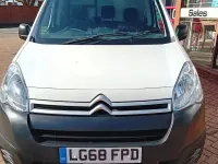 Usado Citroën Berlingo 49 kW (67 CV) 2018 Blanco Monovolumen