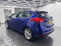 Used Ford Focus Zetec 125 HP (91 kW) 2015 Blue Hatchback