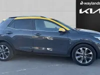 Used Kia Stonic 100 HP (73 kW) 2023 Grey SUV