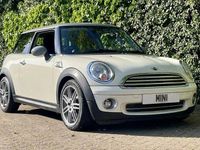 Begagnad Mini ONE Hatch 95 HK (69 kW) 2008 Vit Halvkombi
