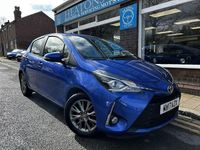 Used Toyota Yaris 111 HP (81 kW) 2017 Blue Hatchback