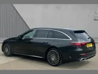 Usado Mercedes E300 AMG Line Premium Plus 313 HP (230 kW) 2024 Cinzento Carrinha