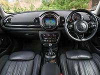 Used Mini Cooper Clubman Exclusive 136 HP (100 kW) 2019 Red Estate