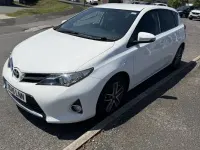 Used Toyota Auris 90 HP (66 kW) 2014 Hatchback