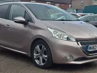 Used Peugeot 208 Allure 82 HP (60 kW) 2013 Pink Hatchback