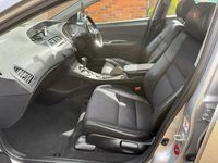 Used Honda Civic SI 140 HP (102 kW) 2010 Silver Hatchback