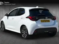 Used Toyota Yaris Design 116 HP (85 kW) 2023 Pure white Hatchback