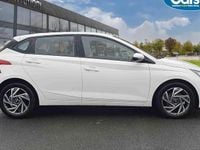 New Hyundai i20 Advanced 101 HP (74 kW) 2025 White Hatchback