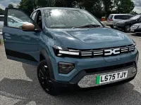 New Dacia Spring Extreme 47 kW (65 HP) 2025 Blue Hatchback