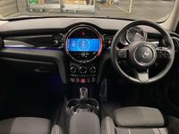 Usado Mini Cooper S Classic 176 HP (129 kW) 2022 Prateado Citadino
