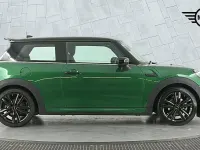 Used Mini Cooper Hatch 134 HP (98 kW) 2021 Green Hatchback