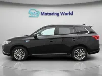 Usado Mitsubishi Outlander P-HEV 224 HP (164 kW) 2021 Preto SUV