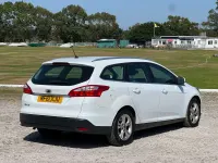 Used Ford Focus Zetec 2011 White Estate
