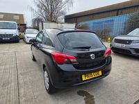 Second-hand Vauxhall Corsa Design Edition 70 CP (51 kW) 2015 Negru Hatchback