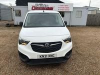Usado Vauxhall Combo 100 CV (73 kW) 2021 Blanco Van