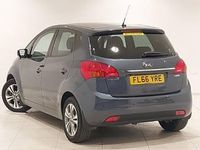 Used Kia Venga 123 HP (90 kW) 2016 Blue Hatchback
