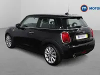 Usado Mini Cooper Classic 136 CV (100 kW) 2020 Negro Utilitario
