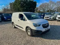 Begagnad Vauxhall Combo 100 HK (73 kW) 2022 Vit Minibuss