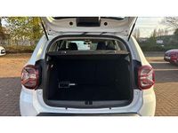 Used Dacia Duster Comfort 91 HP (66 kW) 2022 White SUV