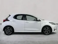 Used Toyota Yaris Hybrid Design 116 HP (85 kW) 2022 White Hatchback